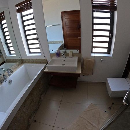 Olana Blue - Beachfront Apartment ريفير نوار المظهر الخارجي الصورة