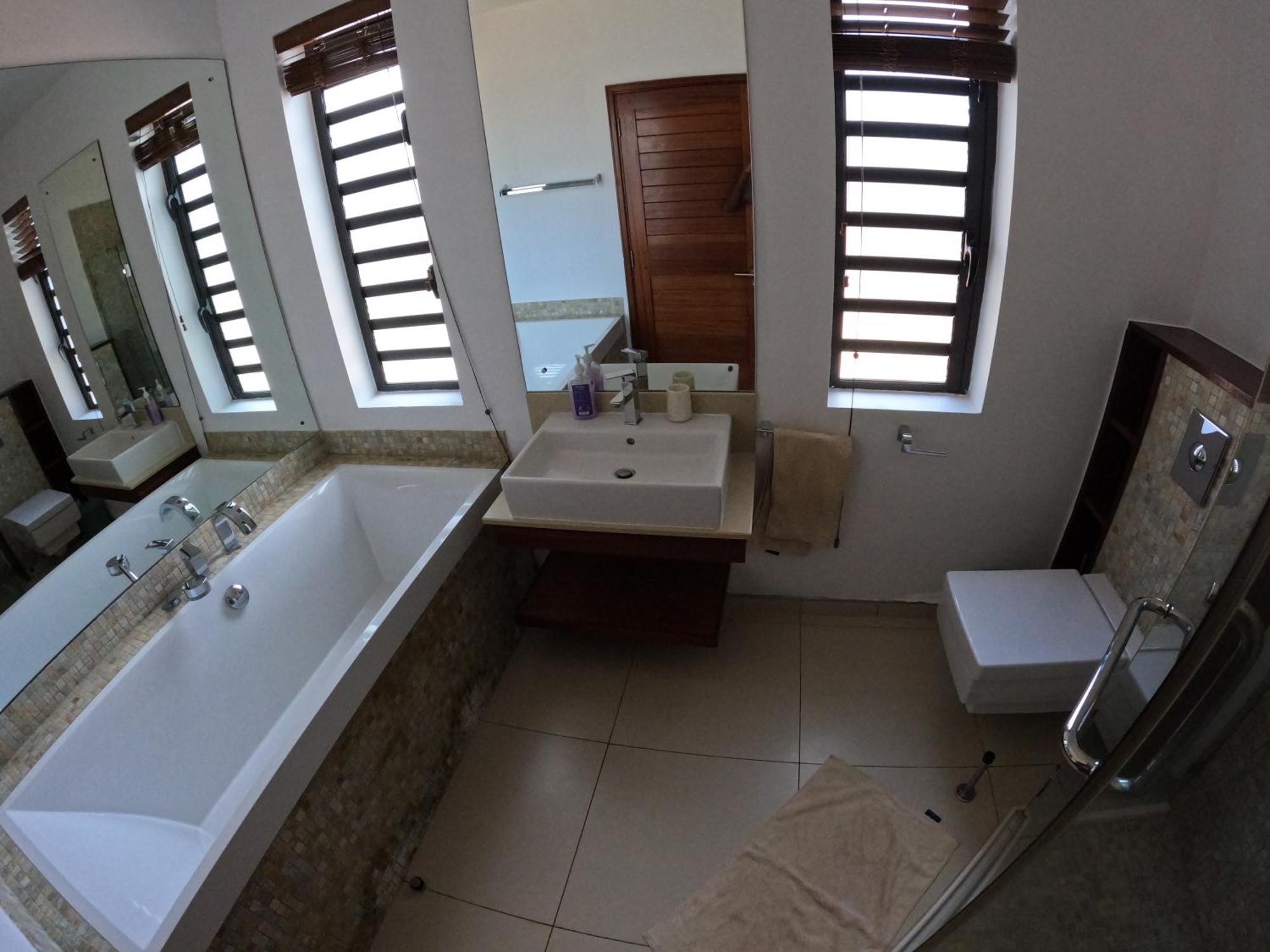 Olana Blue - Beachfront Apartment ريفير نوار المظهر الخارجي الصورة